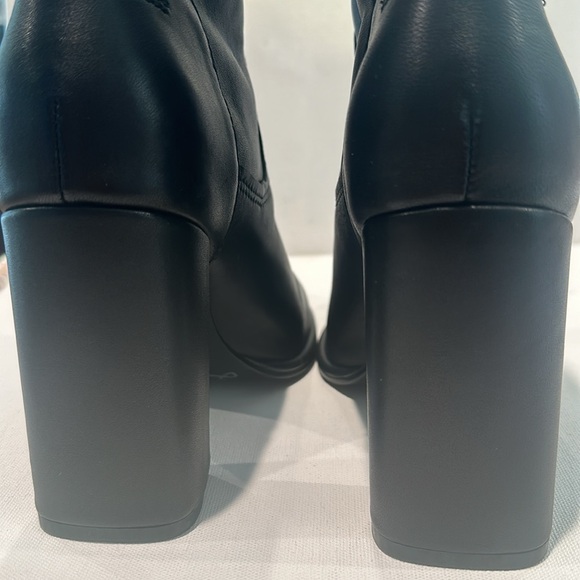 Steve Madden Midi 4” Heels Leather Boots with Split in the back. Size 7.5M - Picture 4 of 8